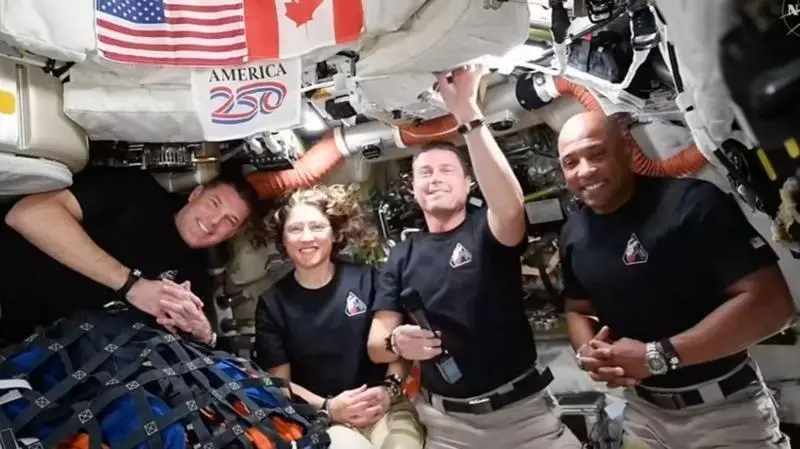 চাঁদ থেকে পৃথিবীর দিকে ফিরে আসছে আর্টেমিস-২