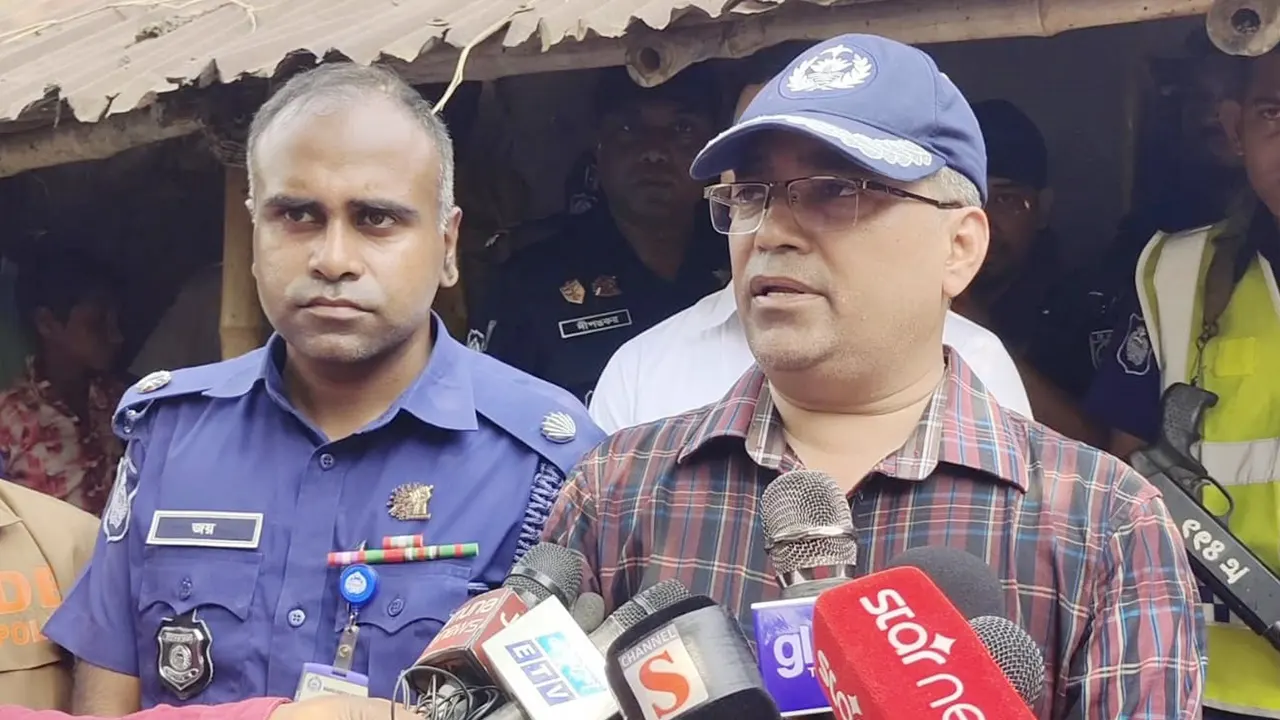 ডাকাতি নয়, জমির বিরোধে নওগাঁয় ৪ জনকে গলা কেটে হত্যা: পুলিশ