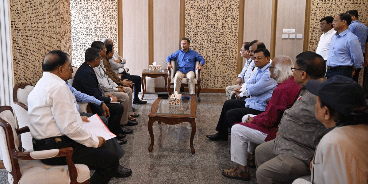 প্রধানমন্ত্রীর সঙ্গে পূজা উদযাপন পরিষদ প্রতিনিধিদলের সাক্ষাৎ