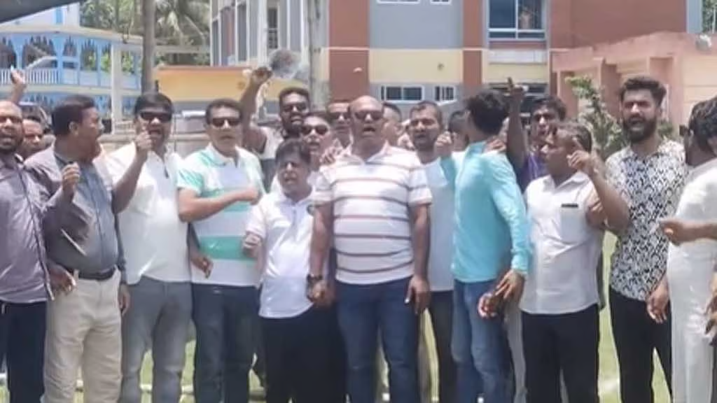 ভোলায় তোফায়েল আহমেদের জানাজার আগে ছাত্রদল-যুবদলের বিক্ষোভ