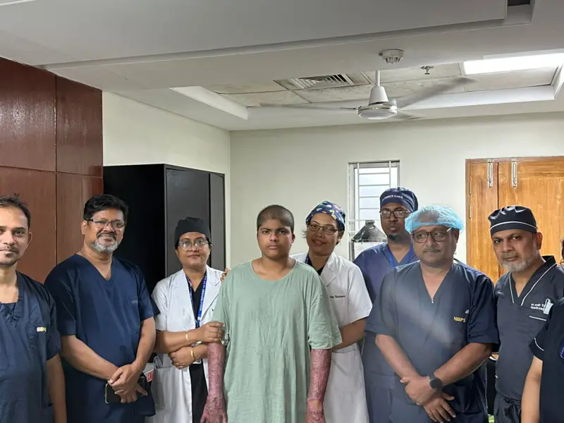 ৯৭ দিন পর বাসায় ফিরেছে দীপ্ত, আর পড়বে না মাইলস্টোন স্কুলে