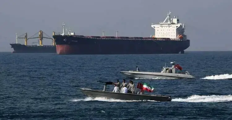 হরমুজ প্রণালী বন্ধ করে দিল ইরান