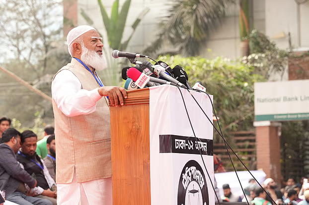 তিন মন্ত্রণালয়কে দুর্নীতি থেকে বাঁচাতে আমরা ছেড়ে যাইনি: জামায়াত আমির