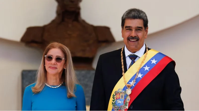 প্রেসিডেন্ট মাদুরো ও তার স্ত্রীকে আটক করেছে যুক্তরাষ্ট্র