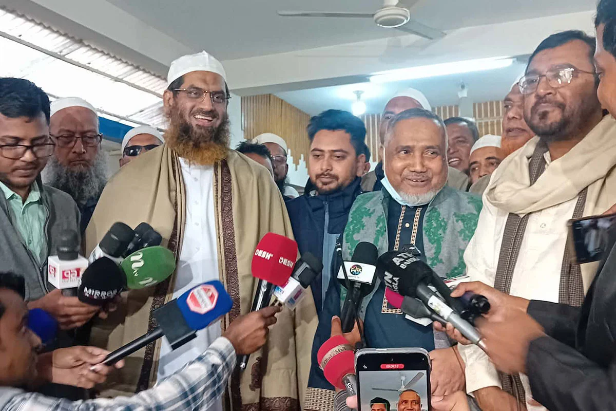 ইসলামী আন্দোলনকে নিয়েই এগিয়ে যেতে পারবেন— আশা মামুনুল হকের