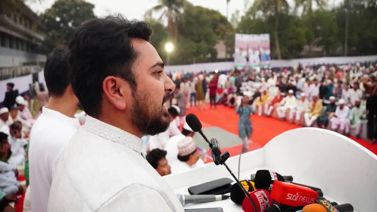 রাষ্ট্রপতিকে অপসারণ করে গ্রেপ্তারের দাবি নাহিদ ইসলামের