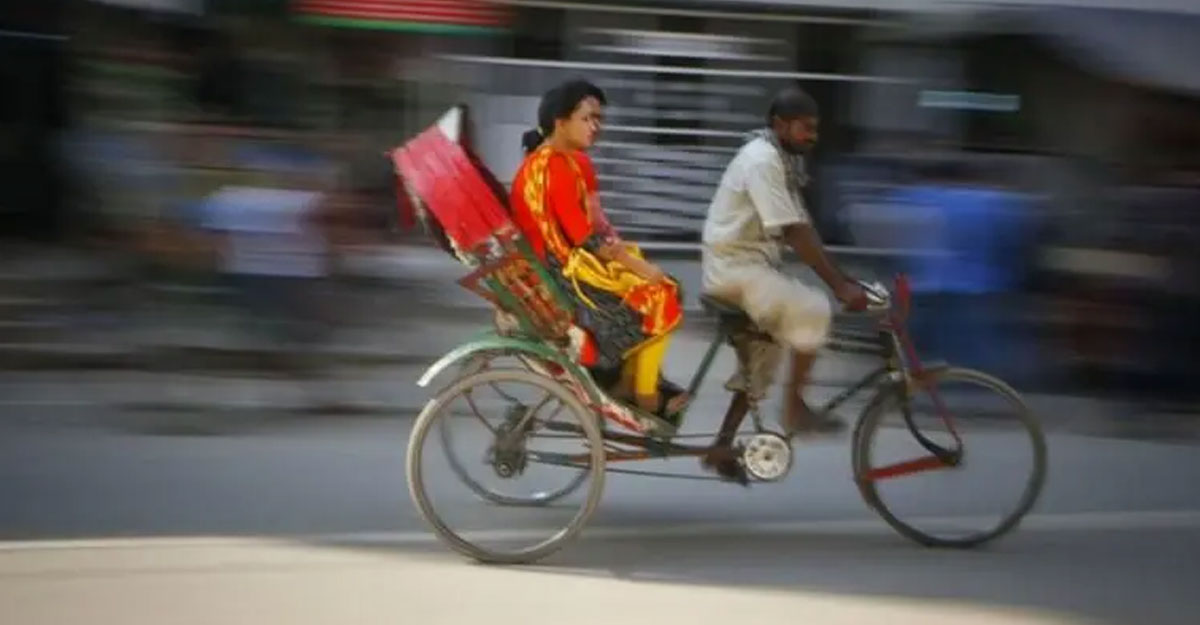 ঢাকায় অটোরিকশা বন্ধ করা কতটা কঠিন?