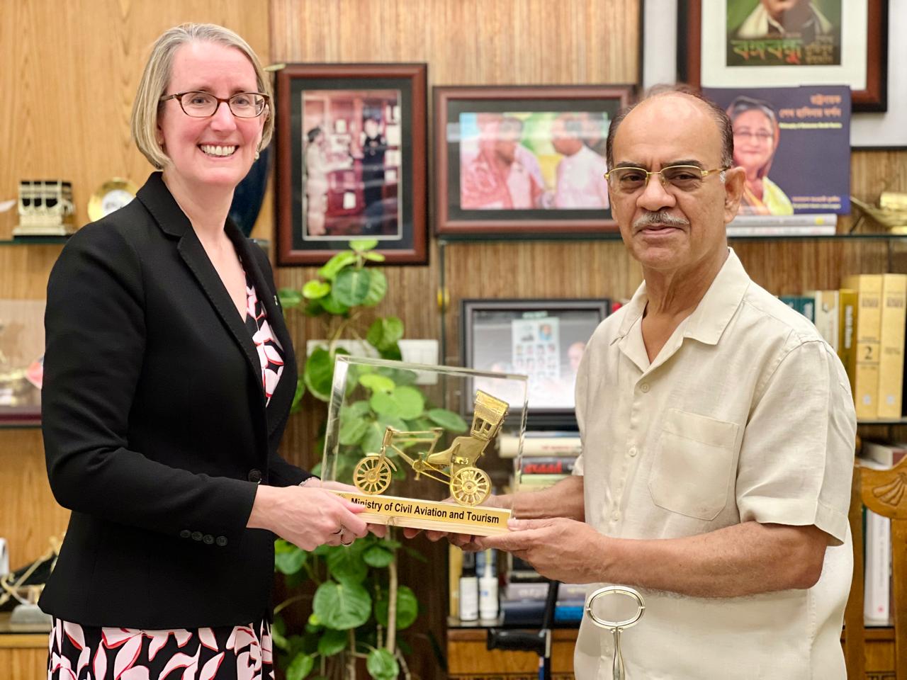 এভিয়েশন শিল্পের উন্নয়নে সহযোগিতা করতে চায় যুক্তরাজ্য