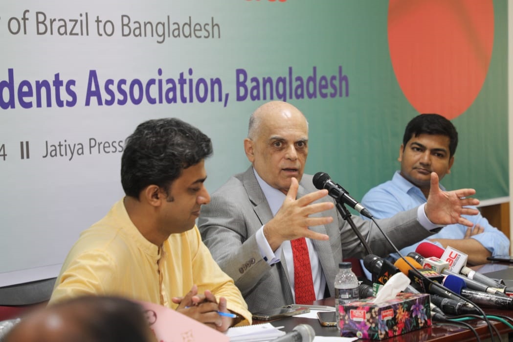 ব্রাজিল থেকে জীবন্ত গরু আমদানি জটিল তবে সম্ভব : রাষ্ট্রদূত