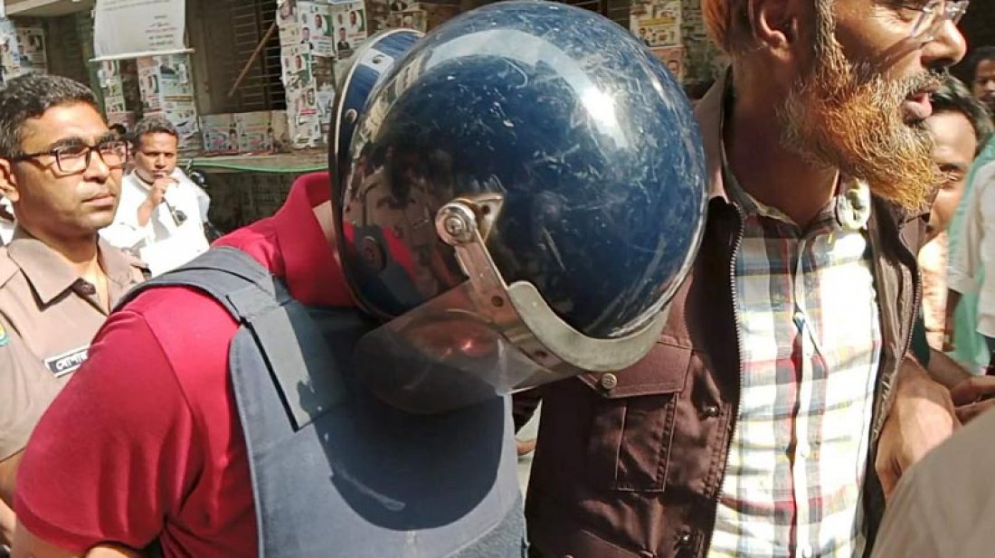 ওসমান হাদি হত্যা মামলা: অস্ত্র বিক্রেতা হেলালের ৩ দিনের রিমান্ড