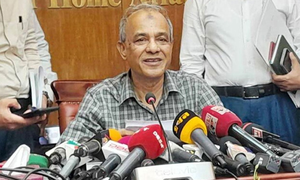 প্রবাসীদের পাসপোর্ট ফি কমানোর চিন্তা করছে সরকার : স্বরাষ্ট্র উপদেষ্টা