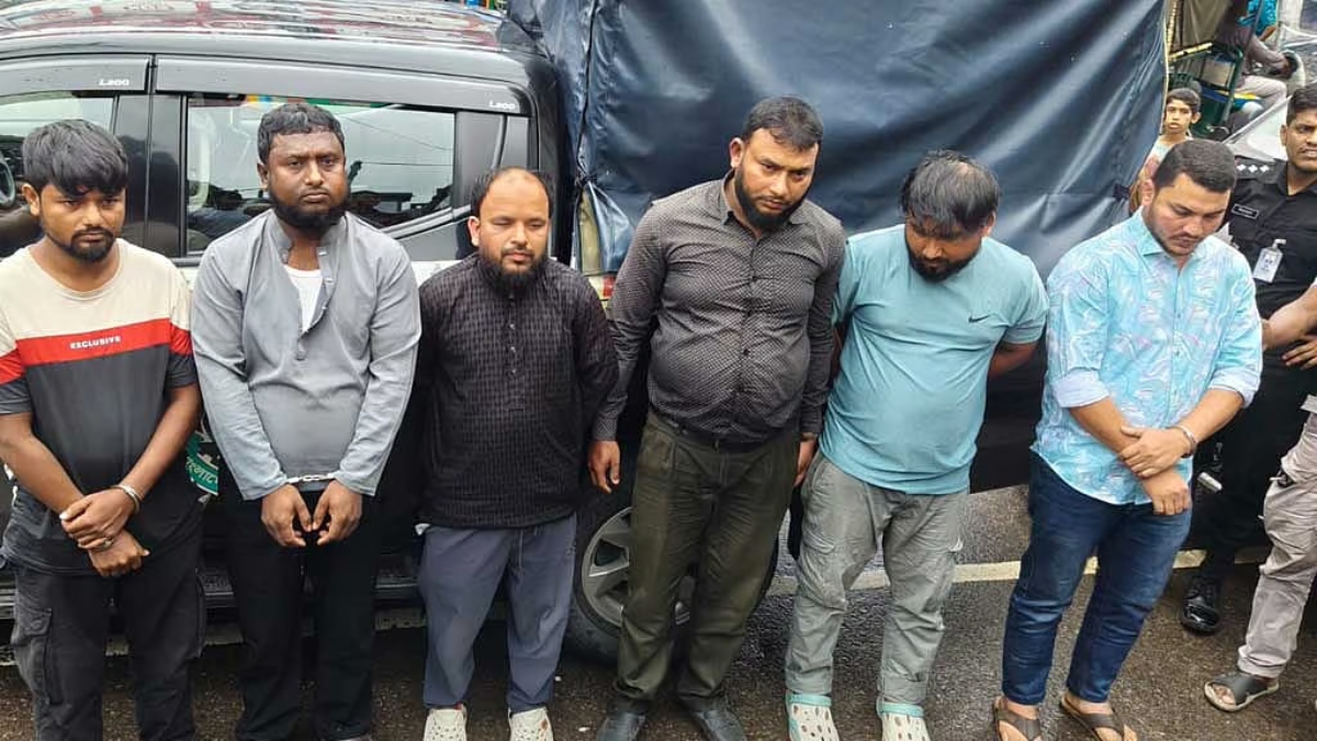 চট্টগ্রামে বাইকার দলের কাছে মিলল ১ লাখ ইয়াবা, আটক ৬