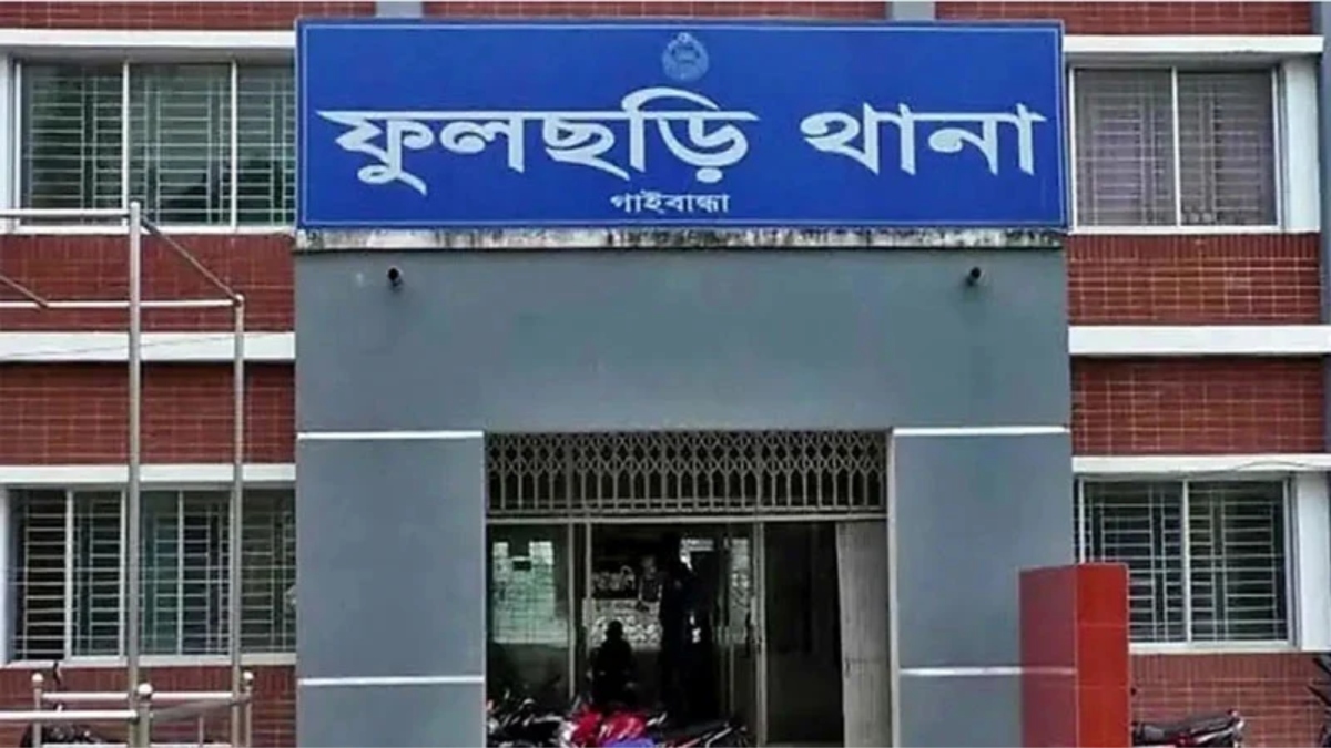 গাইবান্ধায় ঘরে ঢুকে কৃষককে গলাকেটে হত্যা