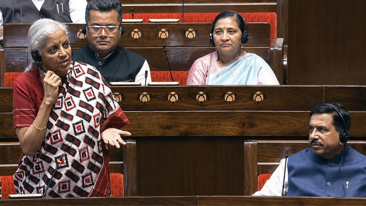 ৫ ট্রিলিয়ন ডলারের অর্থনীতির পথে ভারত, জানালেন অর্থমন্ত্রী সীতারামন