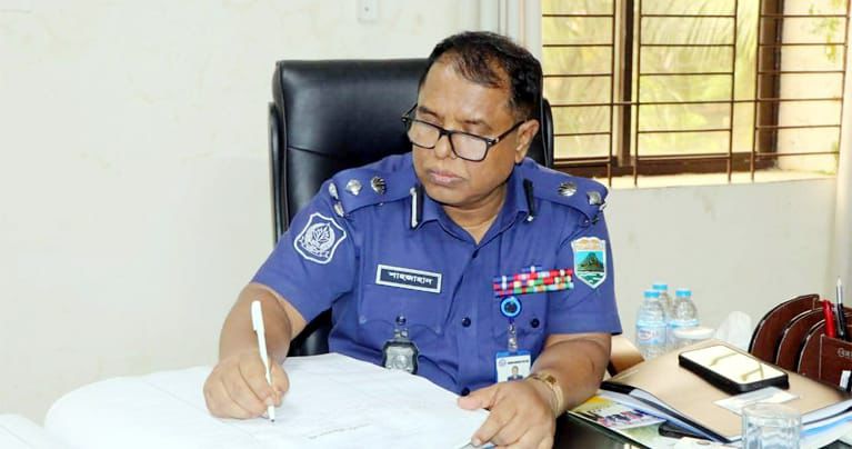 আ. লীগ নেতারা জামিন পেলে অন্য মামলায় গ্রেপ্তারের নির্দেশ রাজশাহী রেঞ্জ ডিআইজির