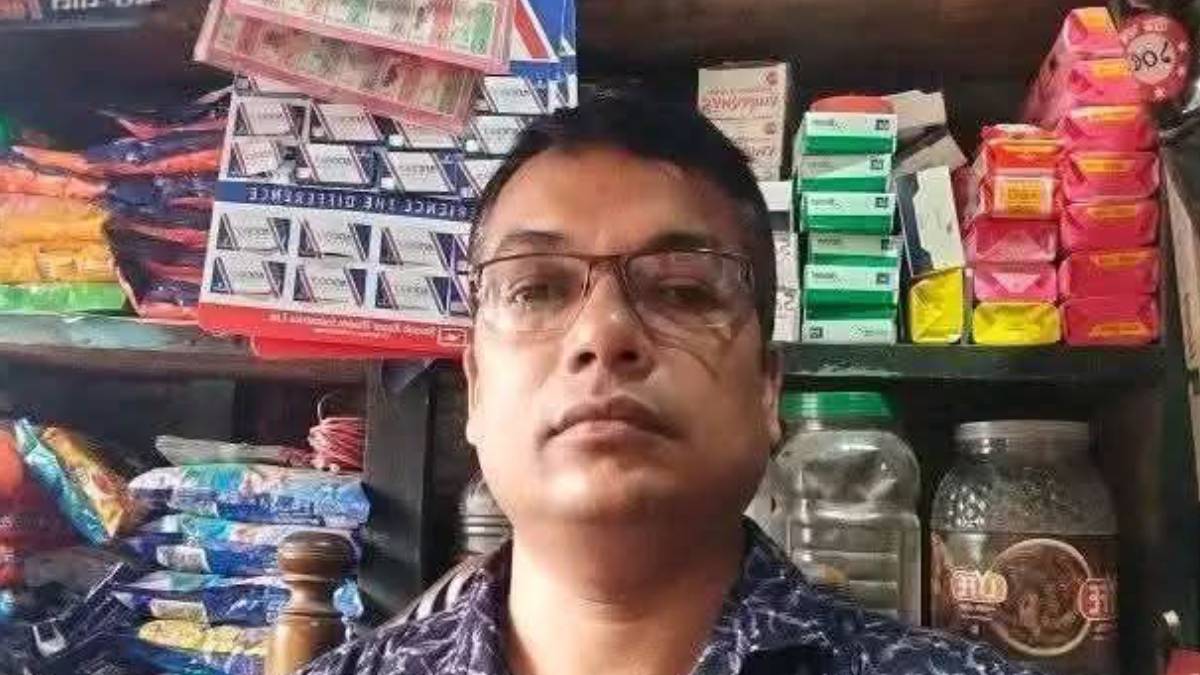 নেত্রকোনায় মুদি দোকানিকে গলাকেটে হত্যা