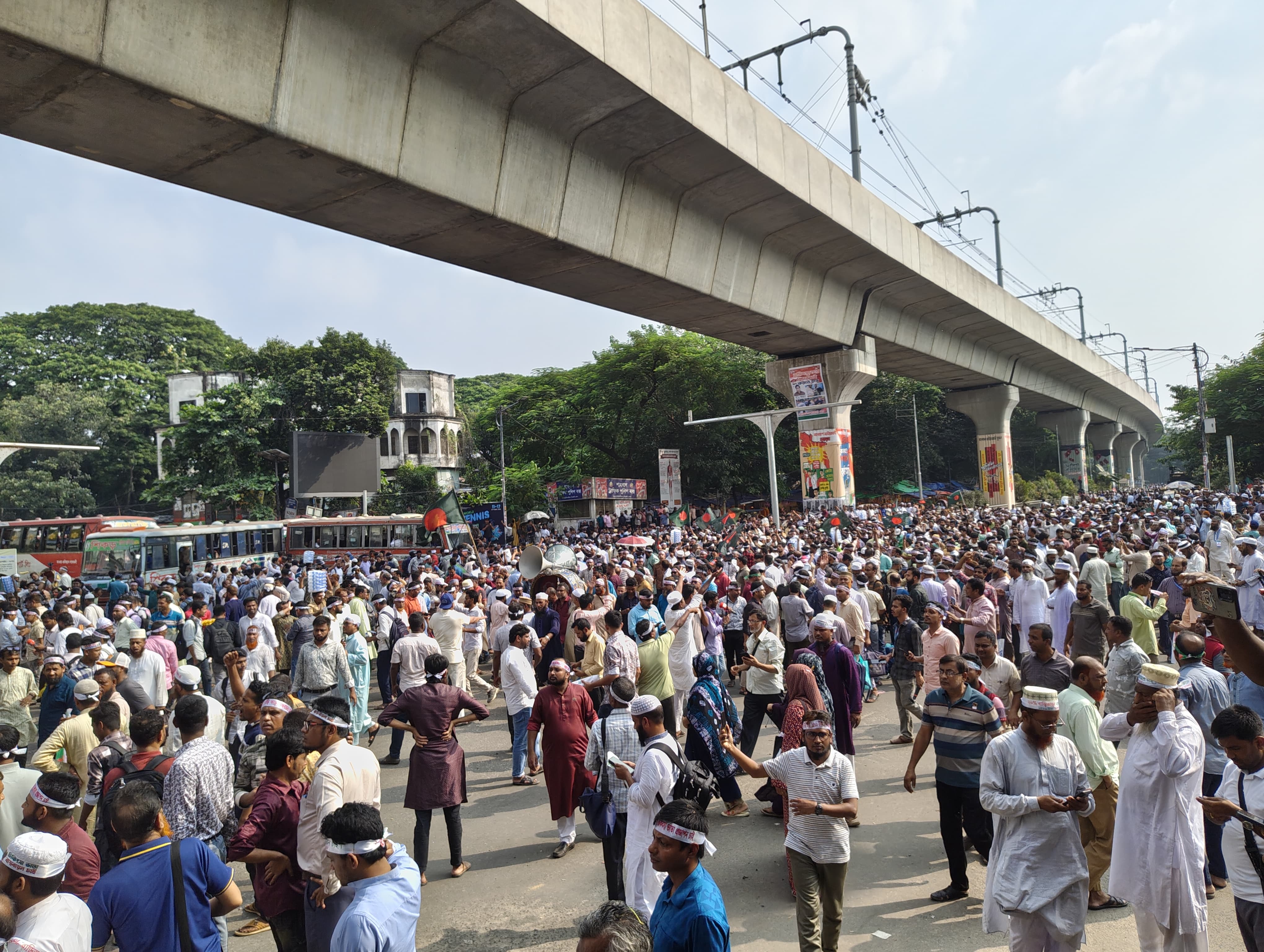 এমপিওভুক্ত শিক্ষকদের শাহবাগ অবরোধ