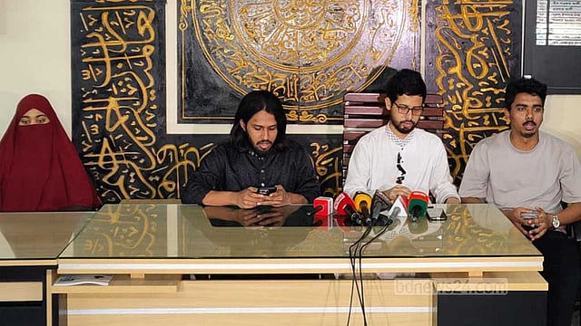 মারধরকে ‘প্রতিরোধ’ দাবি রাকসু নেতাদের, সাংবাদিকদের বিরুদ্ধে ব্যবস্থার হুমকি