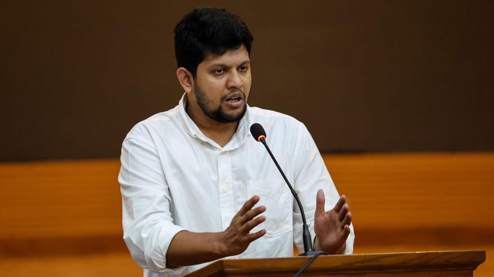 ইতিহাস এক মাছের পুকুর কিংবা বাজার— এনসিপিকে ইঙ্গিত করে মাহফুজ