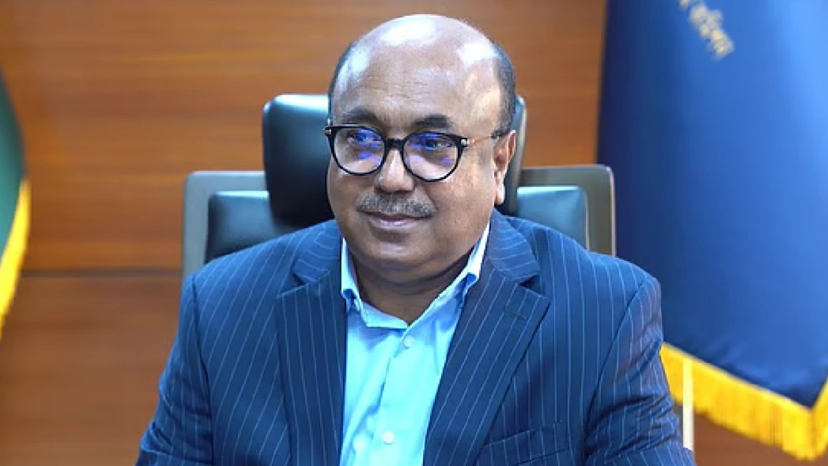 পিএসসি চেয়ারম্যান মোবাশ্বের মোনেমের পদত্যাগ