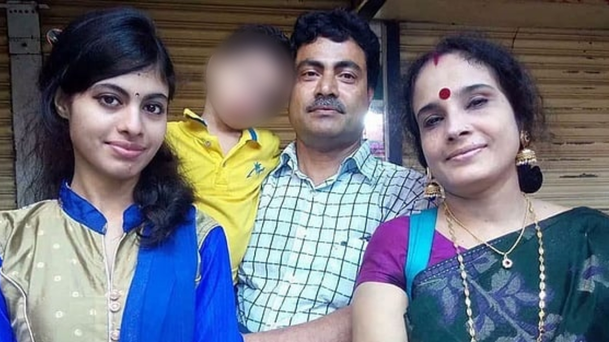 ঘরে-ছাদে-সিঁড়িতে ছড়িয়ে ছিল দম্পতি ও ২ সন্তানের মরদেহ
