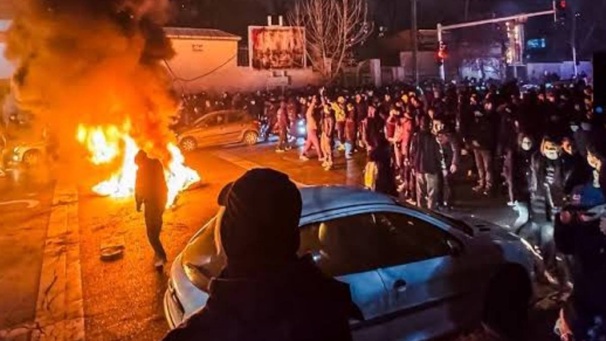 ইরানে প্রাণহানি বেড়ে ৫ হাজার, বিক্ষোভে বিদেশি শক্তির 'ইন্ধন' দেখছে সরকার