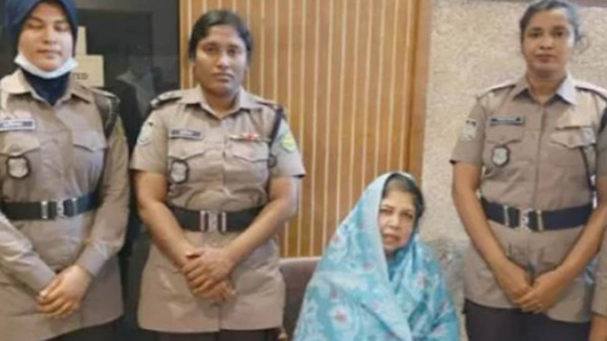 সাবেক স্পিকার শিরীন শারমিন চৌধুরী আটক, নেওয়া হয়েছে ডিবি কার্যালয়ে