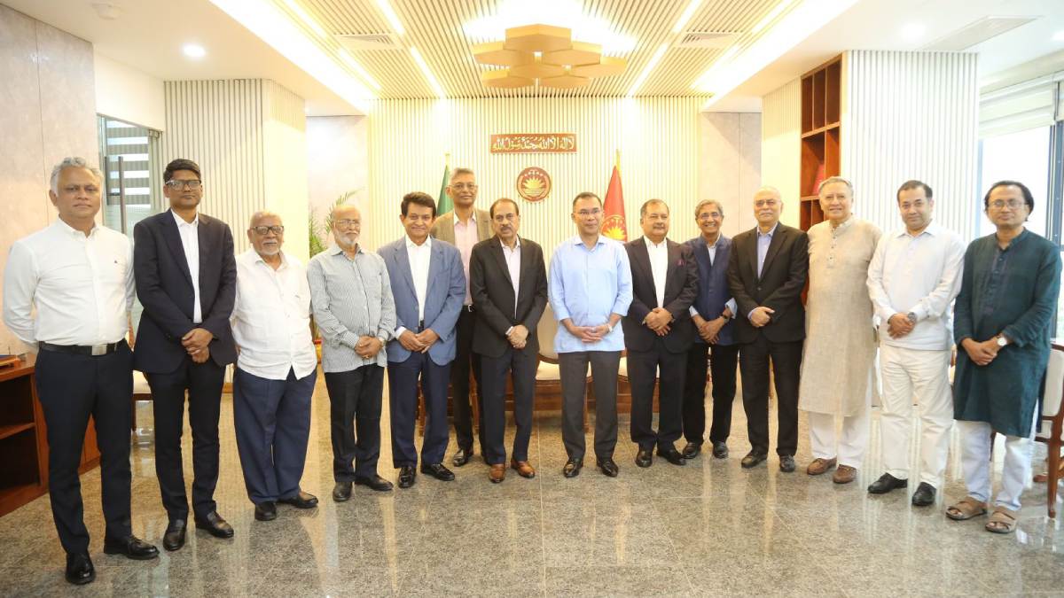 সংবাদপত্রের স্বাধীনতার প্রতি দৃঢ় অবস্থান প্রধানমন্ত্রীর