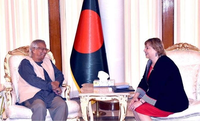 কানাডাকে বাংলাদেশে বিনিয়োগের আহ্বান ড. ইউনূসের