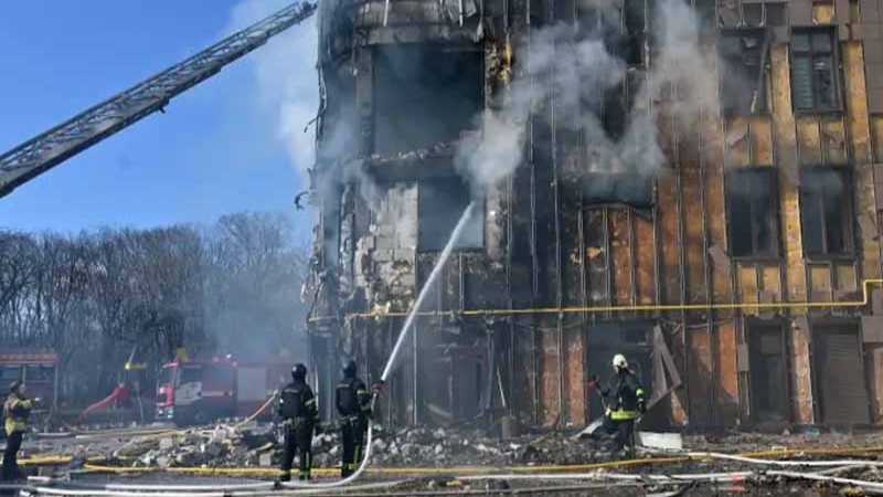 ইউক্রেনে রাশিয়ার ব্যাপক হামলায় নিহত ১৫