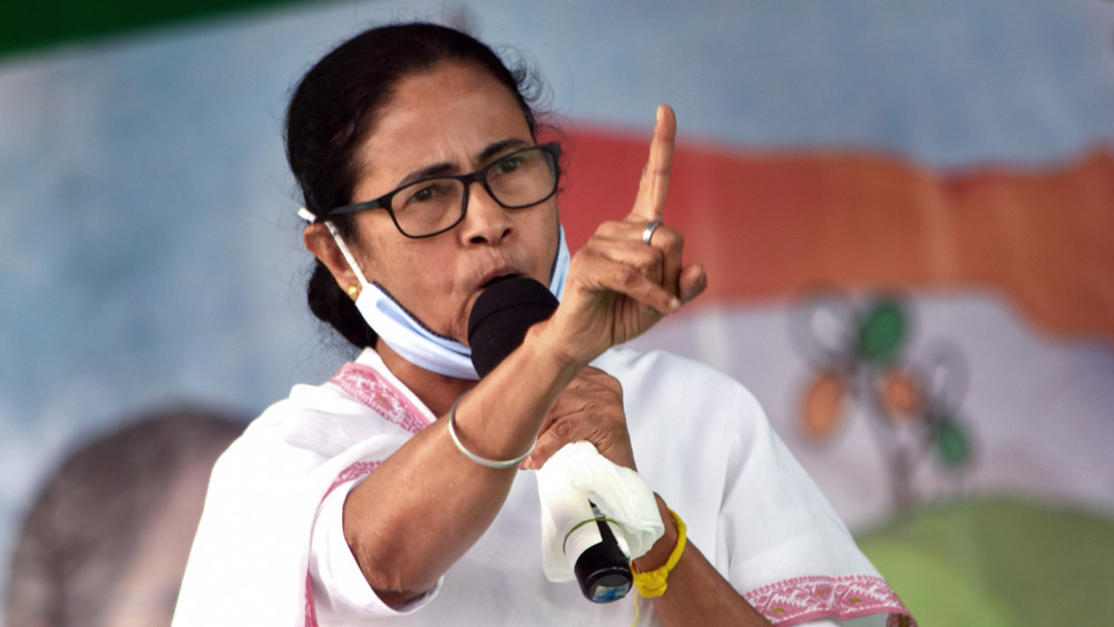 ‘১০০ আসন ছিনতাইয়ে’র অভিযোগের পর আজ কী বার্তা দেবেন মমতা?