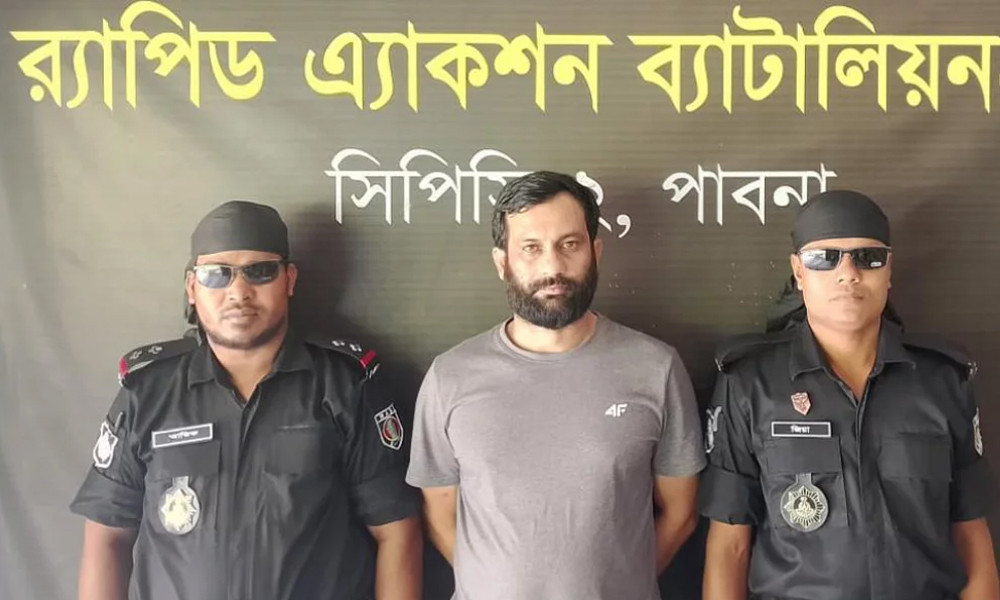 সাবেক ভূমিমন্ত্রীর ছেলে অস্ত্রসহ গ্রেপ্তার