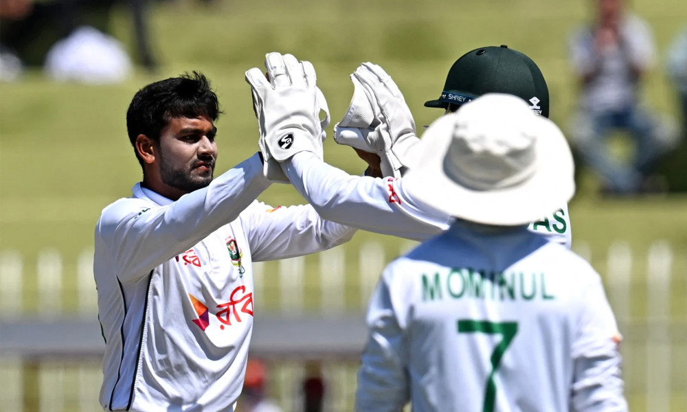 মিরাজের ফাইফার, ২৭৪ রানে অলআউট পাকিস্তান