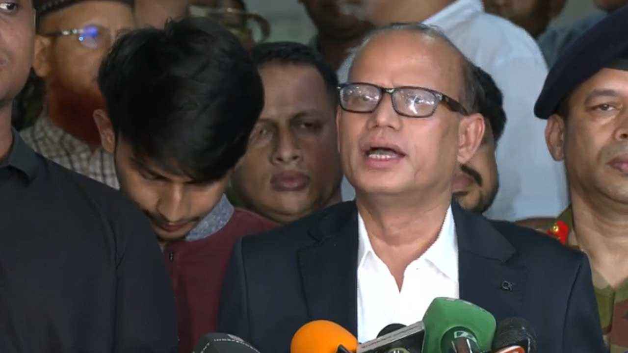 তিন মাসের মধ্যে স্বাস্থ্য খাতে দৃশ্যমান পরিবর্তনের ঘোষণা