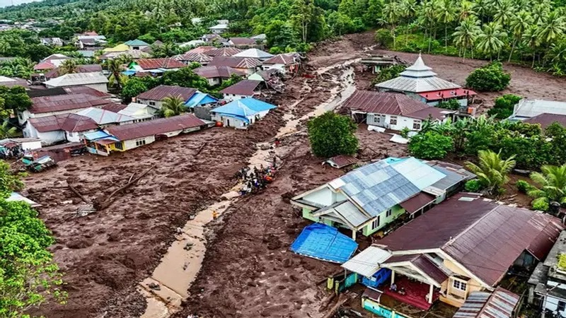 ইন্দোনেশিয়ায় বন্যায় নিহত ১৩