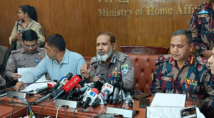 হাদির খুনি দেশের বাইরে চলে যাওয়ার নির্ভরযোগ্য তথ্য নেই : পুলিশ