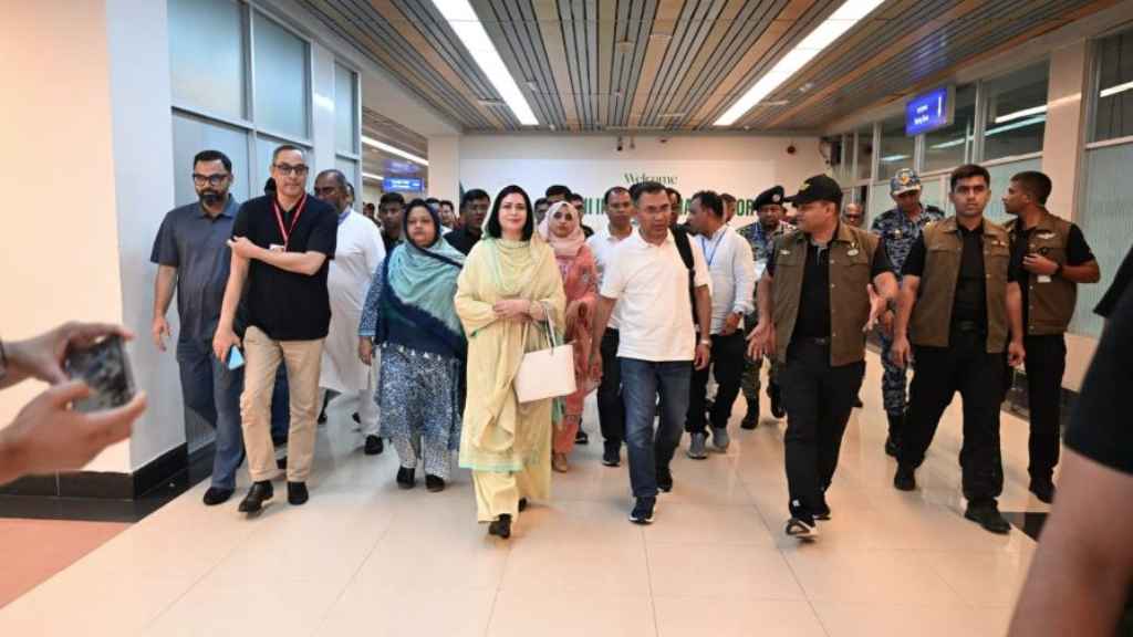 সিলেট সফর শেষে ঢাকায় ফিরলেন প্রধানমন্ত্রী