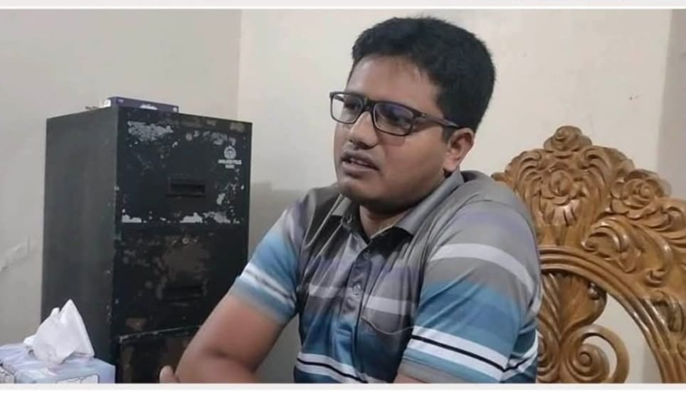ইন্টারনেট ব্যবসায়ীকে মারধর করায় এসআই প্রত্যাহার