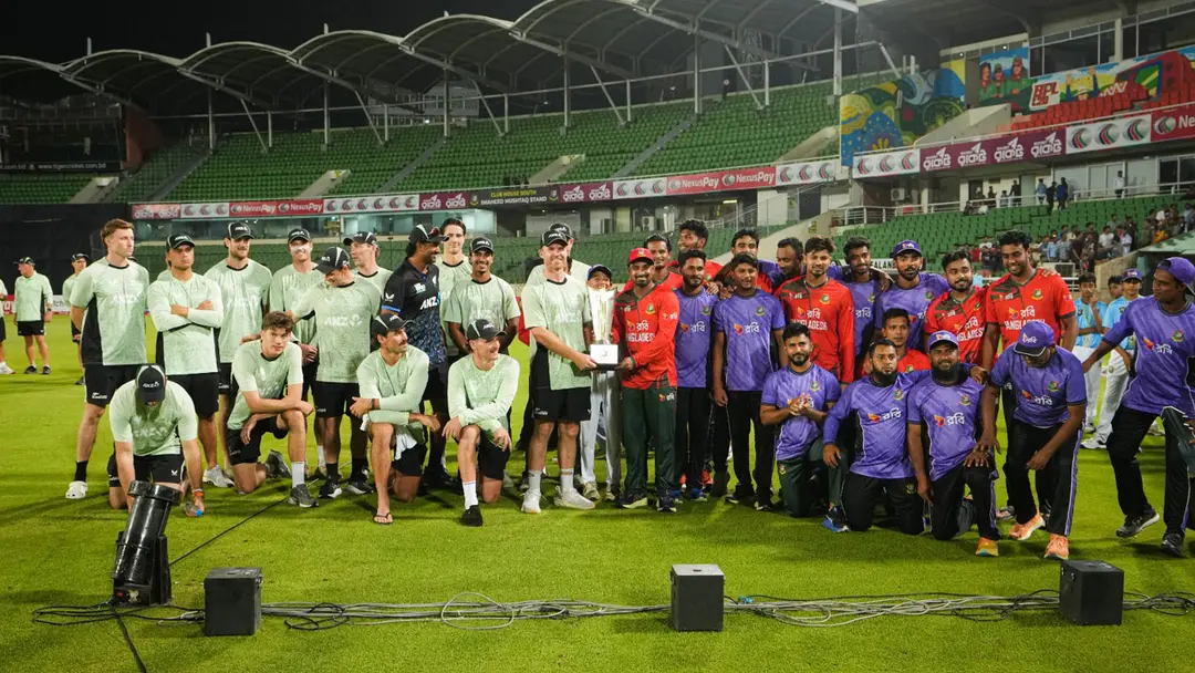 বৃষ্টি বাধার পর ব্যাটারদের ব্যর্থতা, টি-টোয়েন্টি সিরিজ সমতায় শেষ