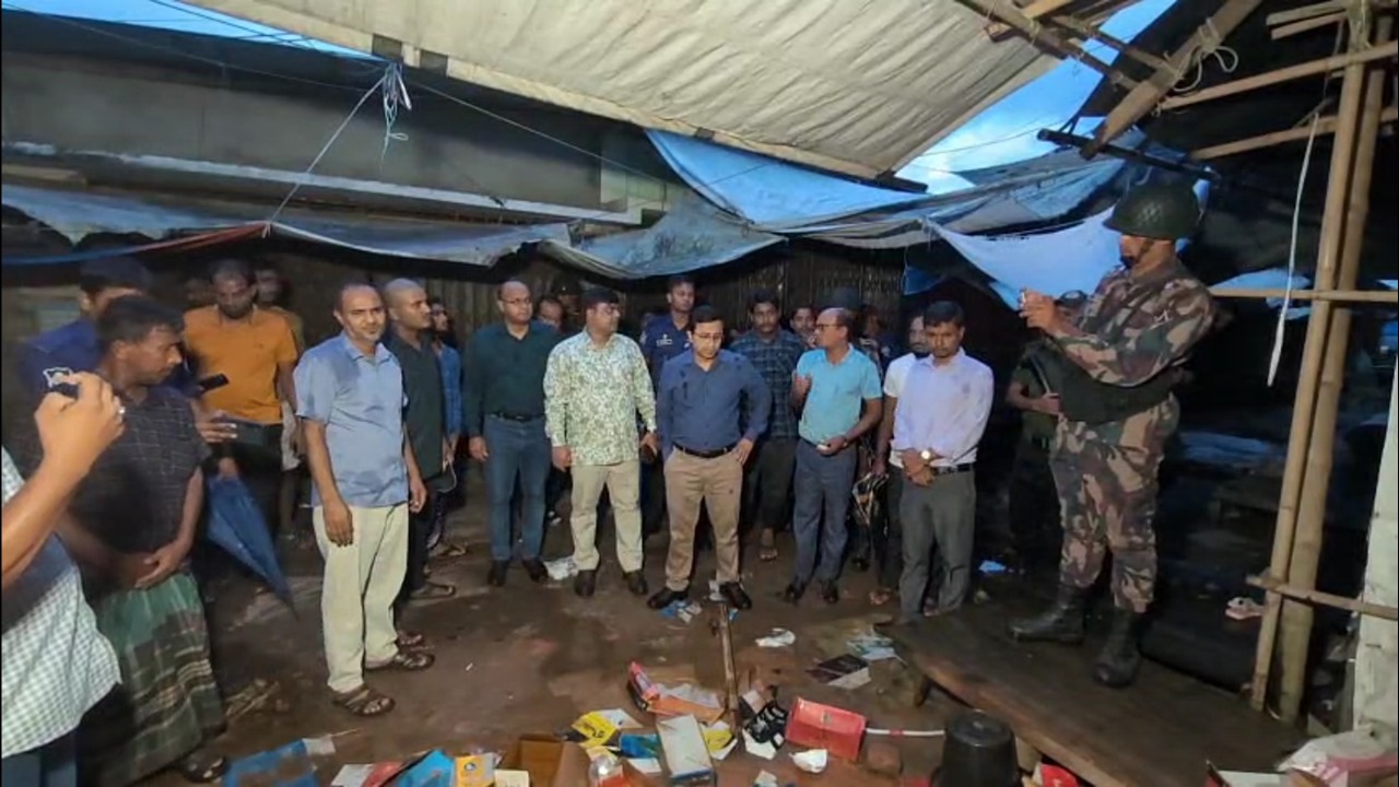 সবকিছু স্বাভাবিক হলে ১৪৪ ধারা তুলে নেয়া হবে : খাগড়াছড়ি ডিসি