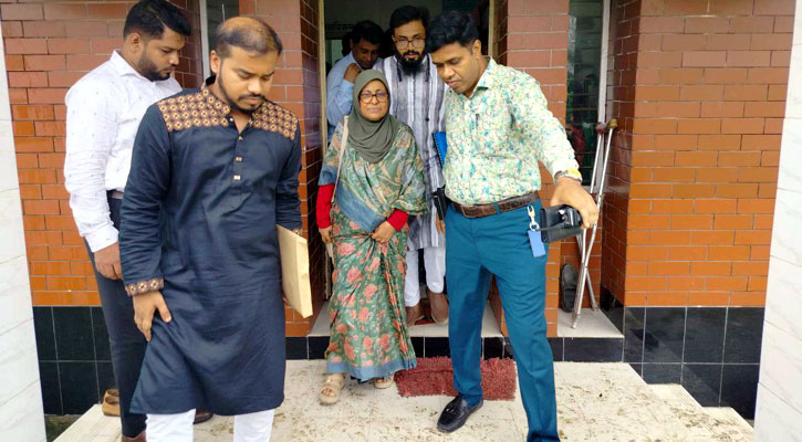 স্বাস্থ্য খাতের সংকট সমাধানে ব্যবস্থা নেওয়া হচ্ছে: স্বাস্থ্য উপদেষ্টা