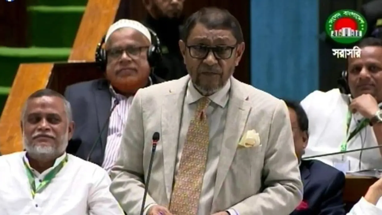 মুক্তিযোদ্ধাদের বেশি খোঁচাবেন না: বিরোধী দলকে স্বাস্থ্যমন্ত্রী