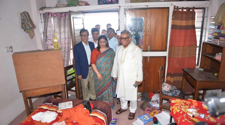 ঢাবির ক্ষতিগ্রস্ত হল পরিদর্শন করলেন উপাচার্য
