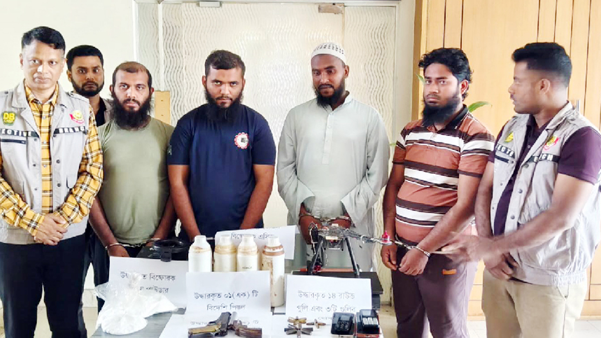 উগ্রবাদী সংগঠনে জড়িত অভিযোগে গ্রেপ্তার ৪