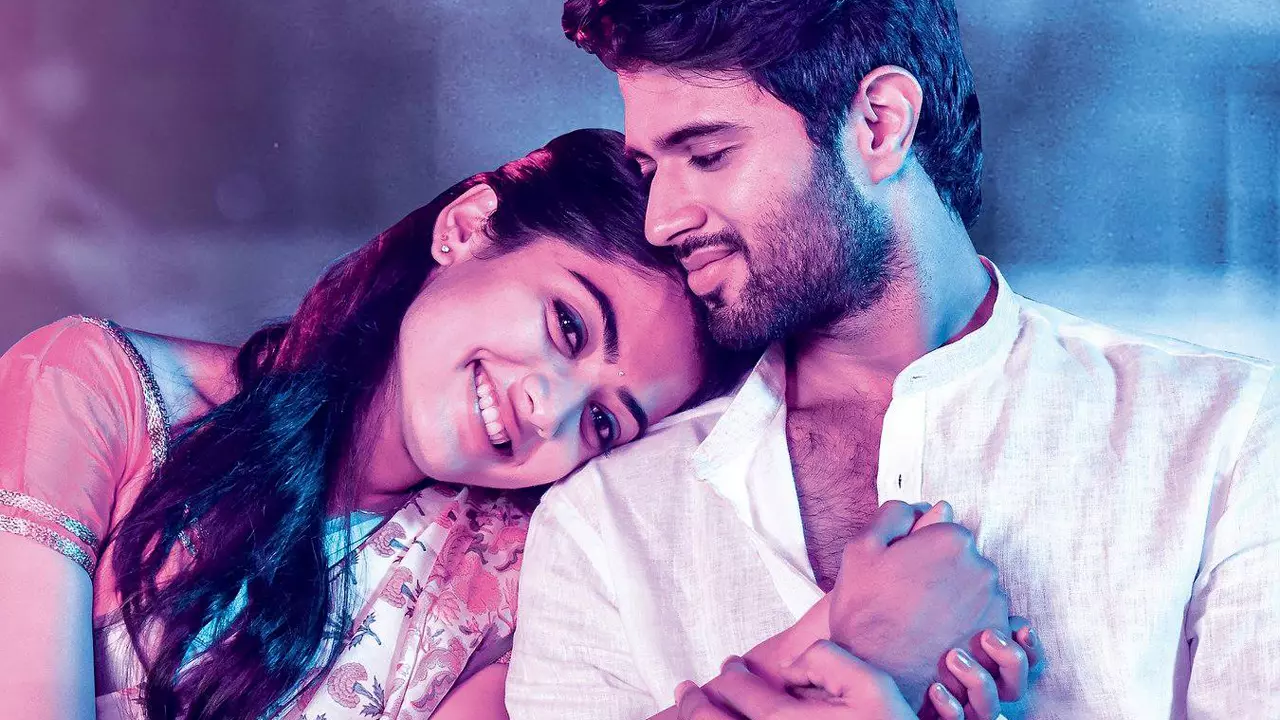 রাশমিকার সঙ্গে সম্পর্ক নিয়ে মুখ খুললেন বিজয়