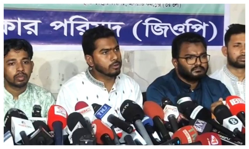 উপদেষ্টা আসিফ-মাহফুজকে পদত্যাগের আহ্বান জানালেন নুর