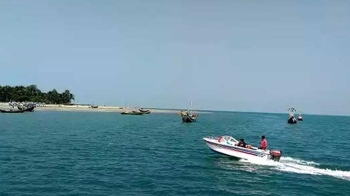 সেন্টমার্টিন রুটে স্পিডবোট লক্ষ্য করে মিয়ানমার থেকে গুলি