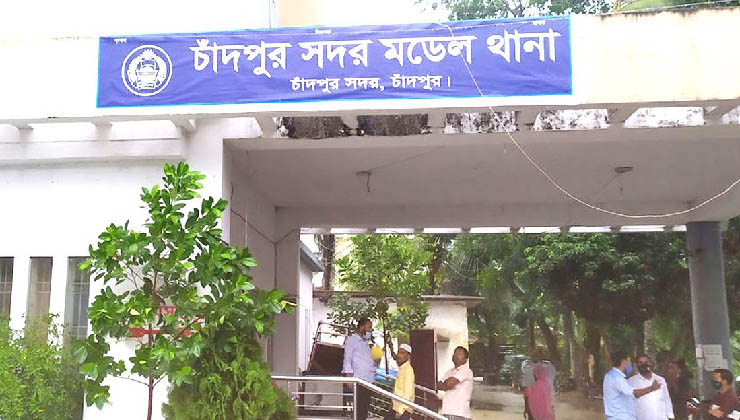 বাইরে ঘোরাঘুরি করায় ২১ জনকে আটক, মুচলেকায় ছাড়