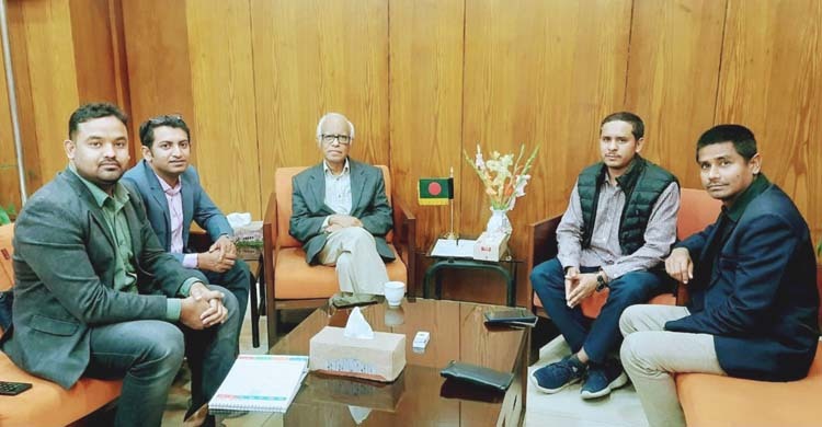 ফেব্রুয়ারিতেই সব বই পাবে শিক্ষার্থীরা: শিক্ষা উপদেষ্টা