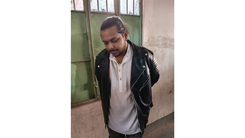 হাদি হত্যা: মোটরসাইকেল চালকের ঘনিষ্ঠ সহযোগী গ্রেপ্তার